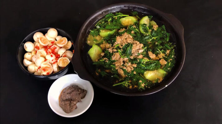 Canh cua mồng tơi